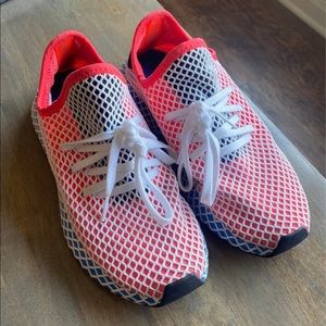 Rare Adidas Tennis Shoe, Woman’s 8.5, Mens 7